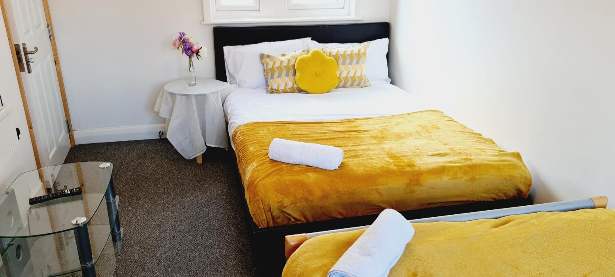 Browning House Bedrooms I Long Or Short Stay I Special Rate Available دربي المظهر الخارجي الصورة