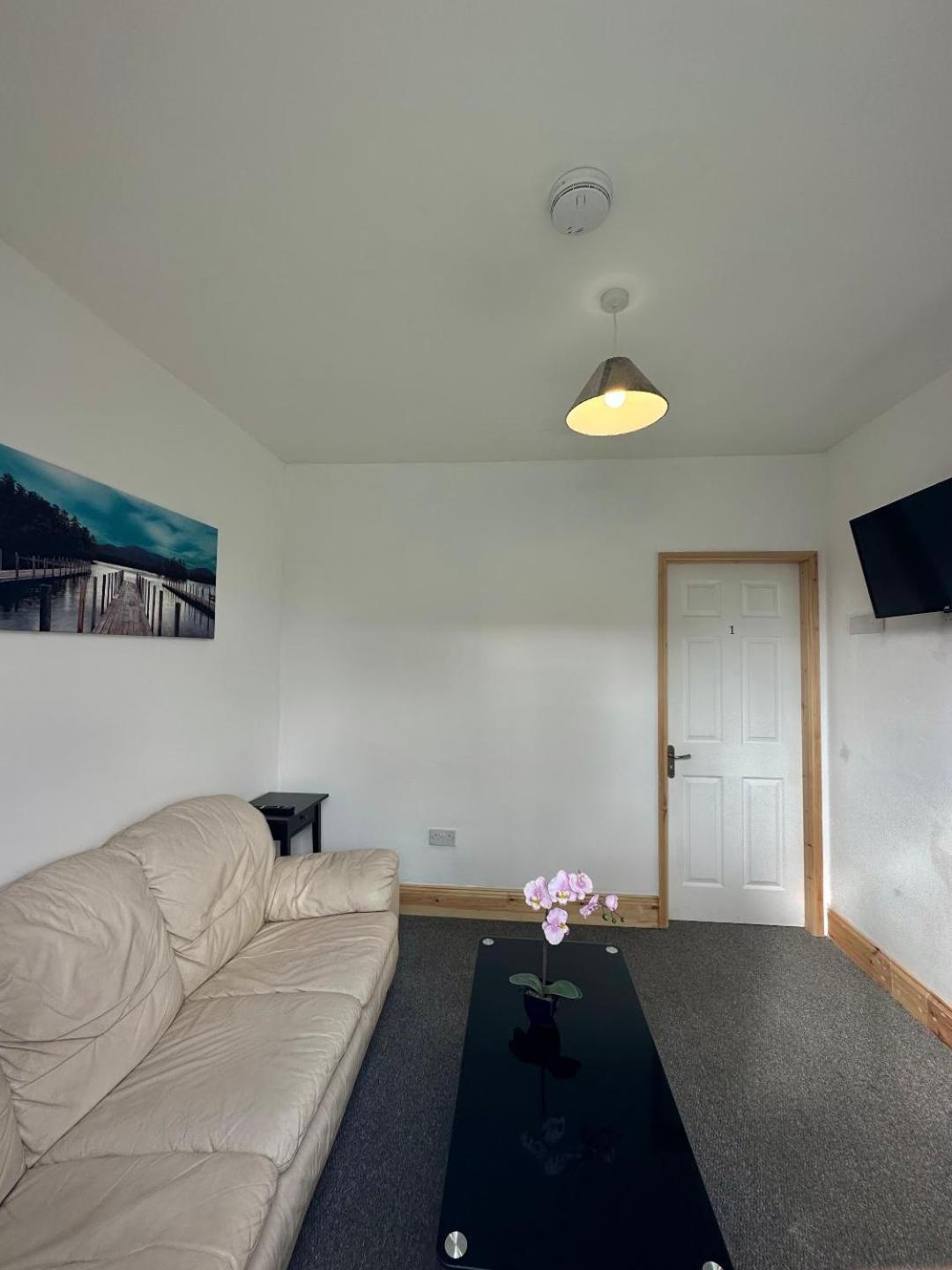 Browning House Bedrooms I Long Or Short Stay I Special Rate Available دربي المظهر الخارجي الصورة